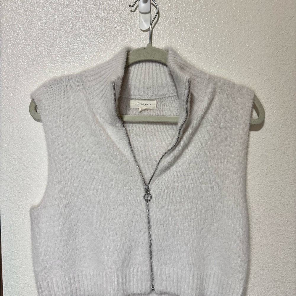White Zip-Up Fuzzy Sweater Vest